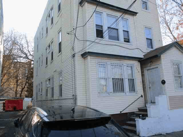 Irvington, NJ - Irvington Nj 436 14th Front