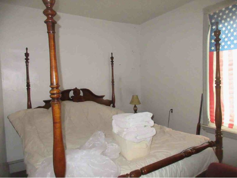 Essington PA - Bed1 3 1