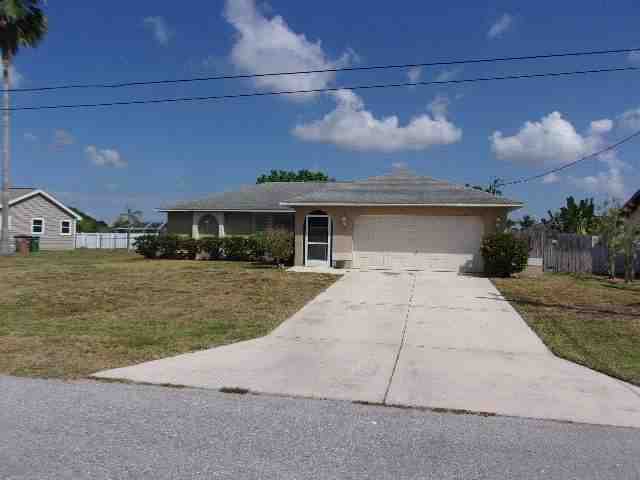 Florida   For  In Cape Coral - Front 1 1 29