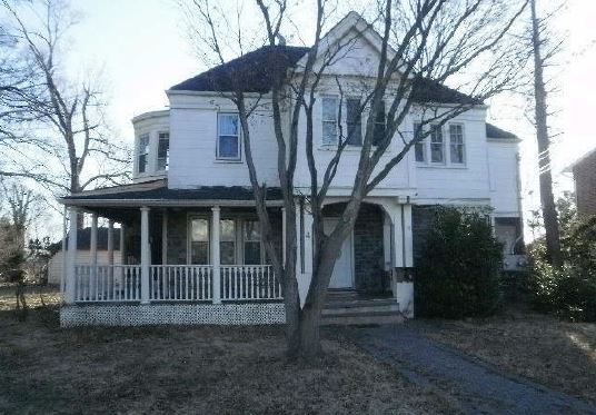 In Glen Cove NY - In Glen Cove Ny Front 2 8