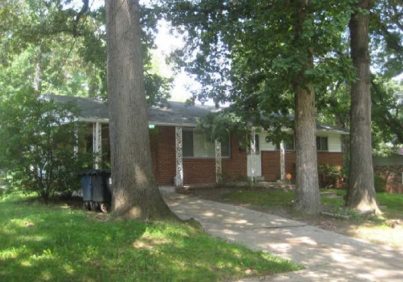 In Lanham Maryland - In Lanham Maryland Front 3 8