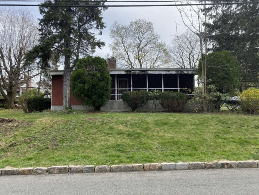 For  In White Plains NY - Front 4 21