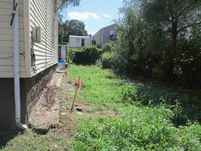 For  And Cash Out In Paterson, NJ - Front 44