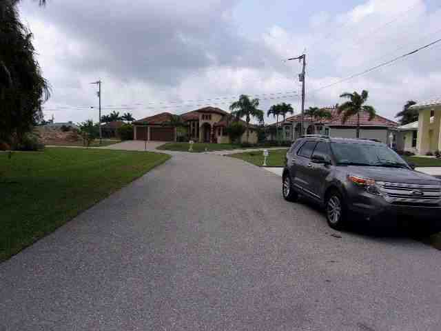For Cash Out Construction In Cape Coral FL - Street 27